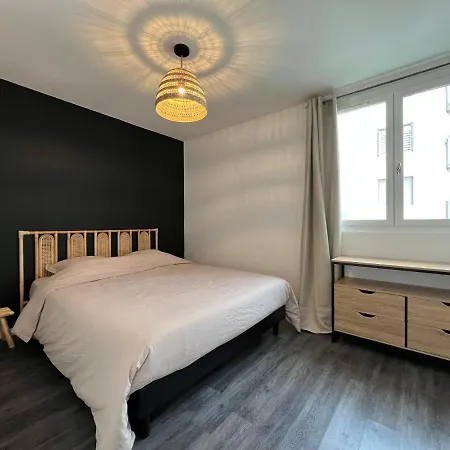Le Valentin - T3 Proche Metro Apartment