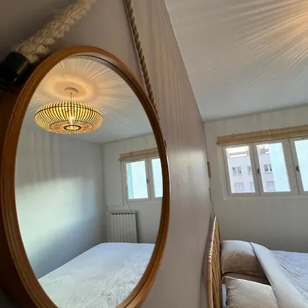 Le Valentin - T3 Proche Metro Apartment